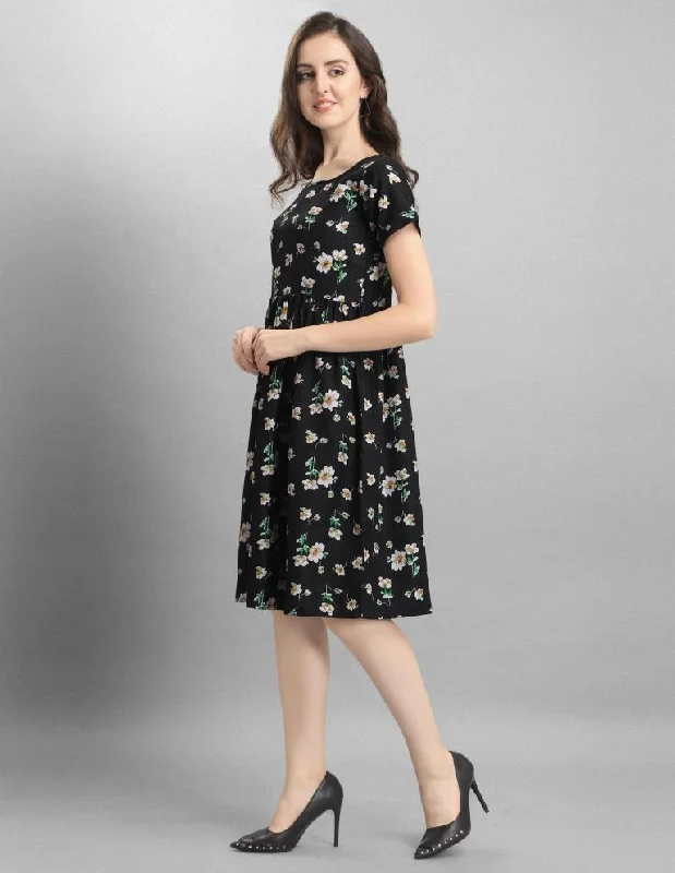 Vibrant Black Coloured Printed Crepe Dress Crew Neckline Casual
