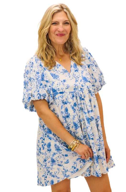 Misty Mornings Eyelet Floral Dress, Blue Tunics Chinos classic